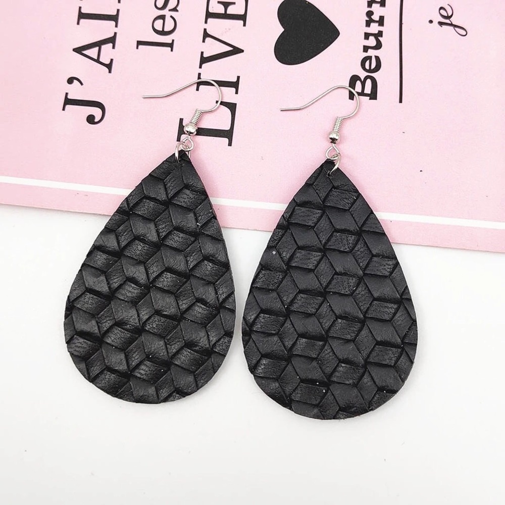 🖤 Black Basket Weave Earrings 🖤